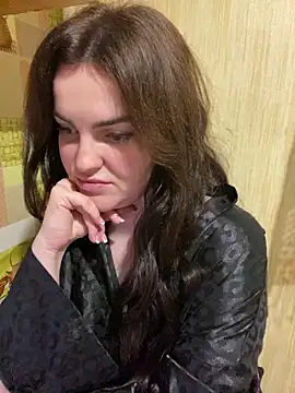 Snapshot of Karolina_llove chatting on 12.20.24 Karolina llove online show from 12.20.24