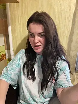 Snapshot of Karolina_llove chatting on 12.21.24 Karolina llove online show from 12.21.24