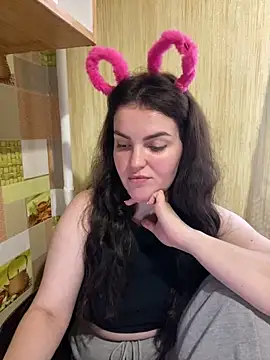 Snapshot of Karolina_llove chatting on 12.22.24 Karolina llove online show from 12.22.24