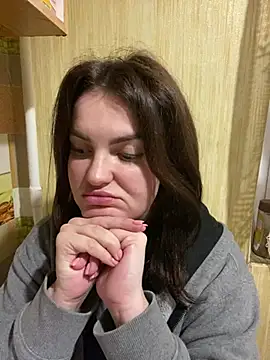 Snapshot of Karolina_llove chatting on 02.14.25 Karolina llove online show from 02.14.25