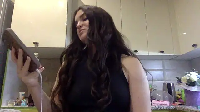 Snapshot of Karolina_llove chatting on 10.08.25 Karolina llove online show from 10.08.25