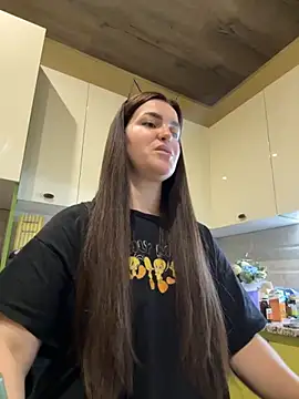 Snapshot of Karolina_llove chatting on 10.15.25 Karolina llove online show from 10.15.25