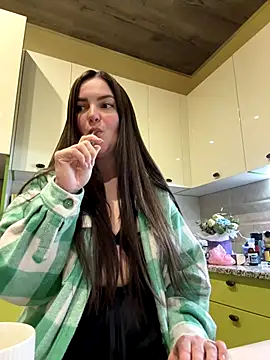 Snapshot of Karolina_llove chatting on 10.22.25 Karolina llove online show from 10.22.25