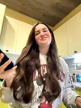 Snapshot of Karolina_llove chatting on 10.24.25 Karolina llove online show from 10.24.25