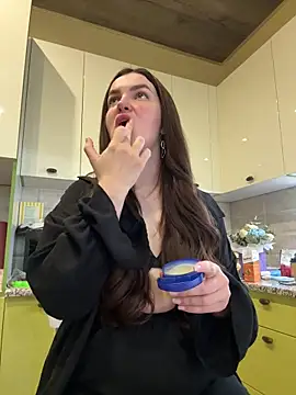 Snapshot of Karolina_llove chatting on 10.25.25 Karolina llove online show from 10.25.25