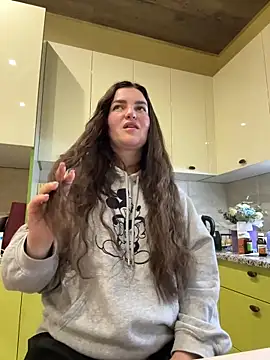 Snapshot of Karolina_llove chatting on 10.29.25 Karolina llove online show from 10.29.25