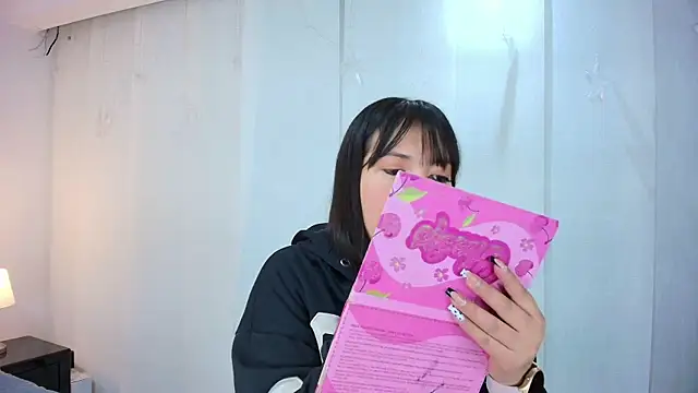 Snapshot of lina_bedoya_ chatting on 09.30.25 lina bedoya online show from 09.30.25