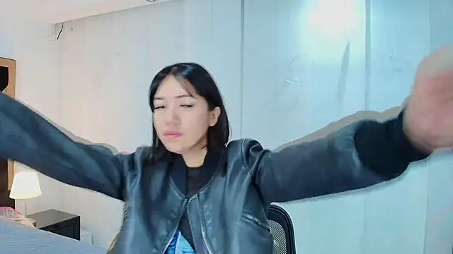 Snapshot of lina_bedoya_ chatting on 10.02.25 lina bedoya online show from 10.02.25