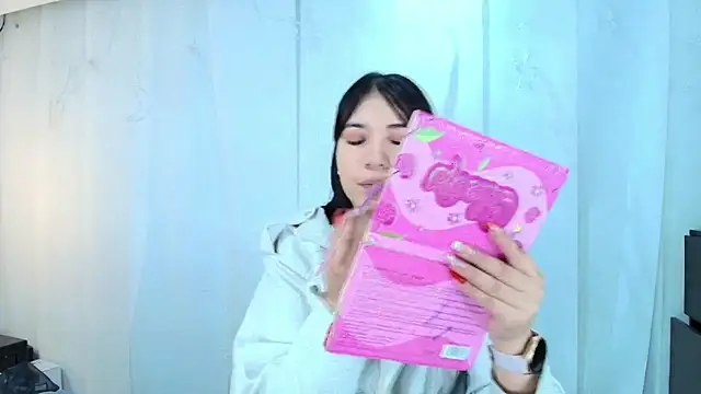 Snapshot of lina_bedoya_ chatting on 10.11.25 lina bedoya online show from 10.11.25