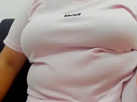 Snapshot of Kika_teem chatting on 10.05.25 Kika teem online show from 10.05.25