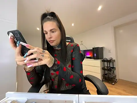 AileenInkOfficial online show from 12.12.24