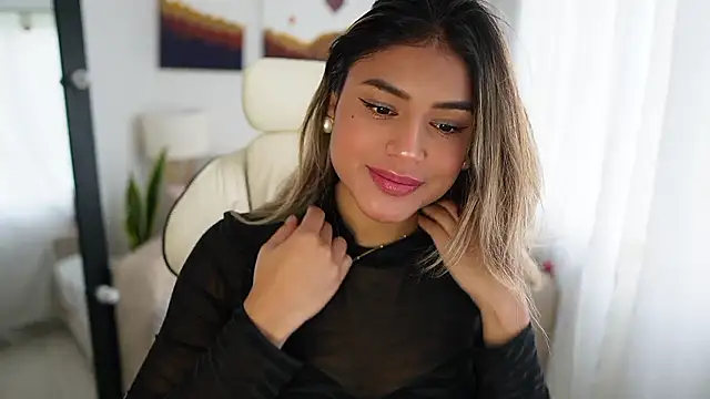 SaraParisi online show from 12.05.24
