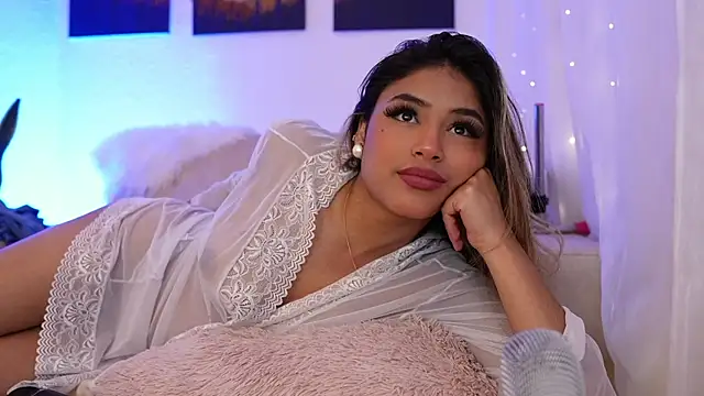 SaraParisi online show from 12.13.24