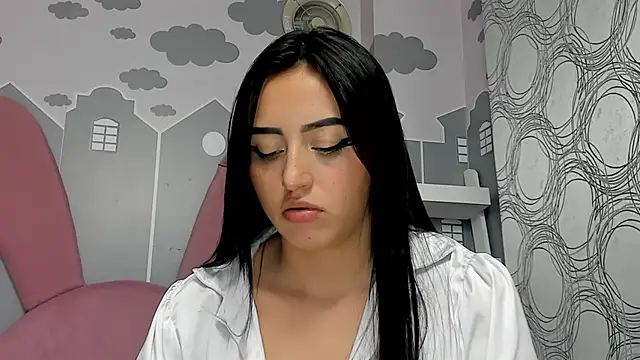 Snapshot of Lesly_sexy4u chatting on 03.16.25 Lesly sexy4u online show from 03.16.25