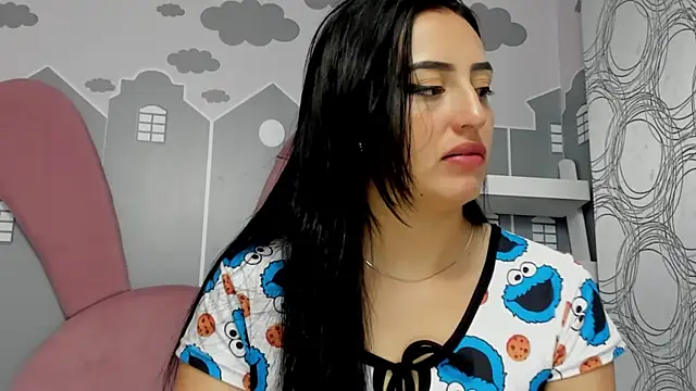 Snapshot of Lesly_sexy4u chatting on 03.20.25 Lesly sexy4u online show from 03.20.25