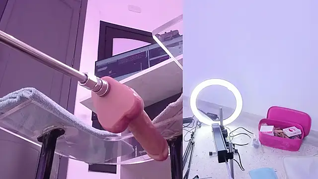 Snapshot of Ahytanna chatting on 11.04.25 Ahytanna online show from 11.04.25