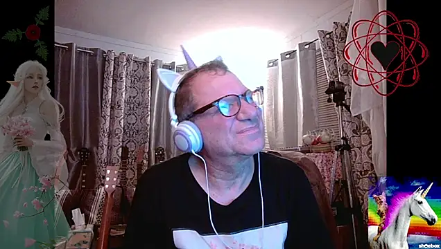 Snapshot of coryassman chatting on 10.09.25 coryassman online show from 10.09.25