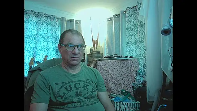 Snapshot of coryassman chatting on 06.04.26 coryassman online show from 06.04.26
