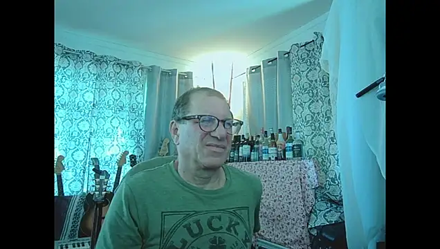 Snapshot of coryassman chatting on 06.19.26 coryassman online show from 06.19.26
