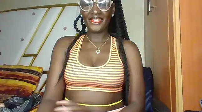 cutesmiling online show from 02.05.25