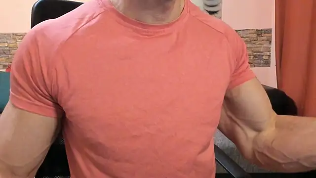 HotHunkTrainer online show from 04.18.26