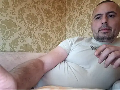 Snapshot of Basszos88i chatting on 10.25.25 Basszos88i online show from 10.25.25