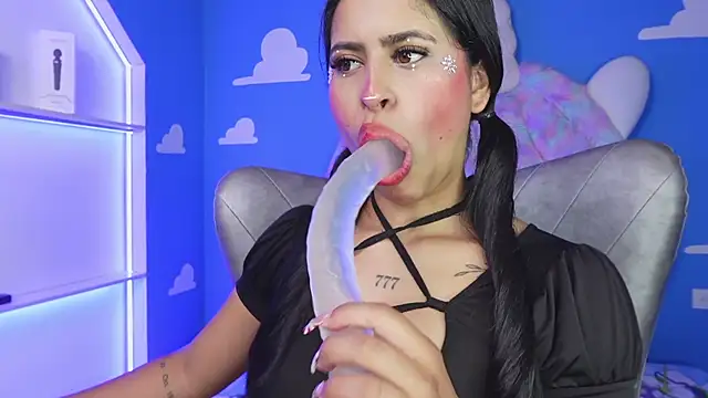 miss romyna online show from 12.23.25