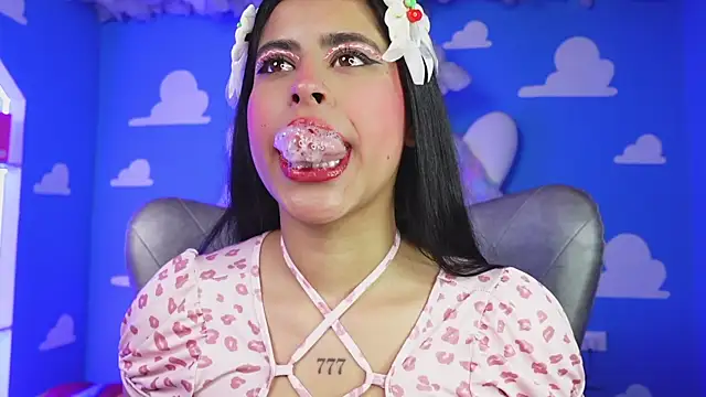 miss romyna online show from 04.18.26