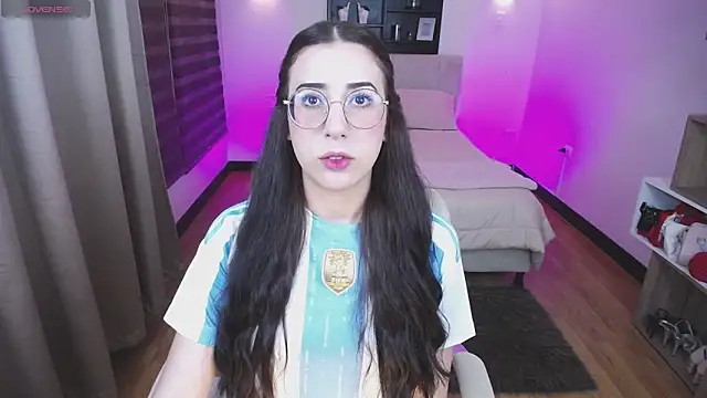 Snapshot of Imkitty-Horny chatting on 11.13.25 Imkitty-Horny online show from 11.13.25