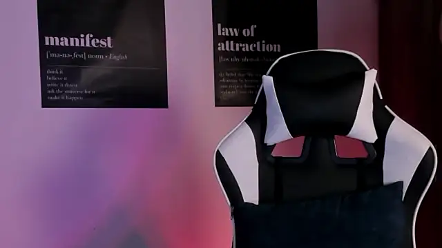 Snapshot of Thomas_Fit1 chatting on 02.11.26 Thomas Fit1 online show from 02.11.26