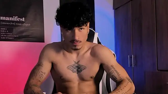 Snapshot of Thomas_Fit1 chatting on 02.28.26 Thomas Fit1 online show from 02.28.26