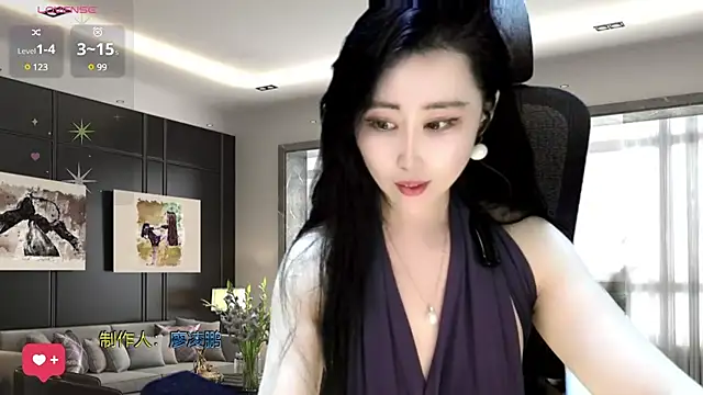 Snapshot of W-E-N-123 chatting on 12.19.24 W-E-N-123 online show from 12.19.24