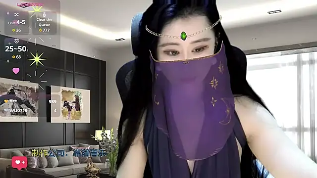 Snapshot of W-E-N-123 chatting on 01.13.25 W-E-N-123 online show from 01.13.25