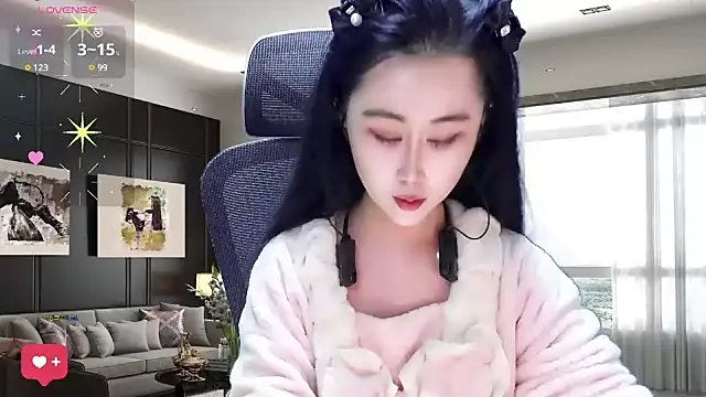Snapshot of W-E-N-123 chatting on 03.23.25 W-E-N-123 online show from 03.23.25