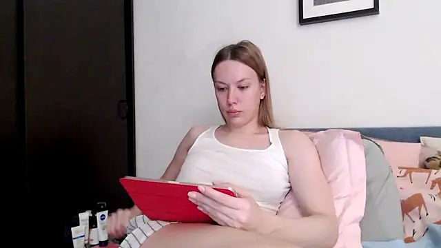 Scarlettford online show from 11.09.25