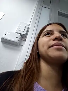 Snapshot of AnthonelaDuque chatting on 01.23.25 AnthonelaDuque online show from 01.23.25