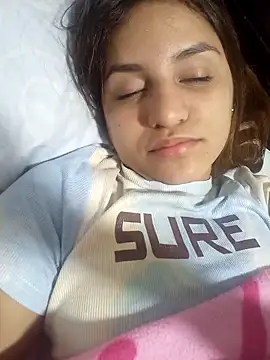 Snapshot of AnthonelaDuque chatting on 03.06.25 AnthonelaDuque online show from 03.06.25