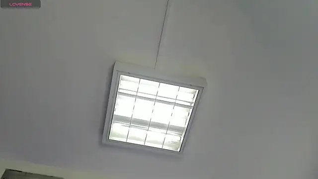 Snapshot of AnthonelaDuque chatting on 09.28.25 AnthonelaDuque online show from 09.28.25