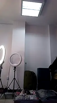 Snapshot of AnthonelaDuque chatting on 11.04.25 AnthonelaDuque online show from 11.04.25