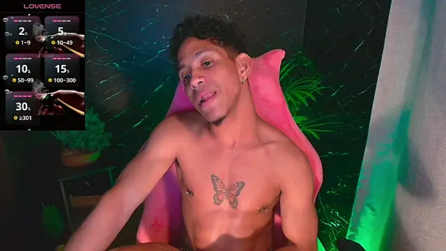 Snapshot of Palo_santo chatting on 09.28.25 Palo santo online show from 09.28.25