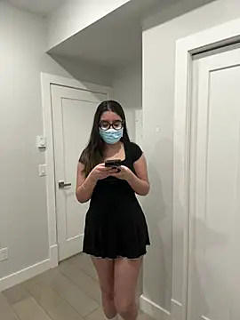 jAsMinE678 online show from 04.17.26