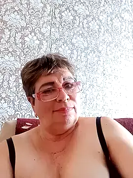 Snapshot of Lee_Nell chatting on 02.17.25 Lee Nell online show from 02.17.25