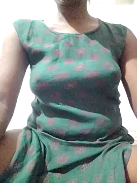 Snapshot of rituporna2004 chatting on 09.28.25 rituporna2004 online show from 09.28.25