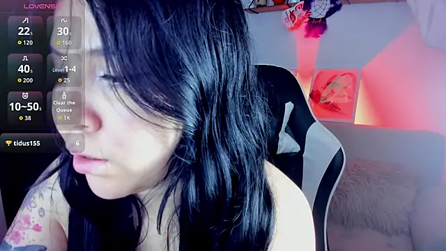 Snapshot of AilynRed chatting on 05.17.26 AilynRed online show from 05.17.26