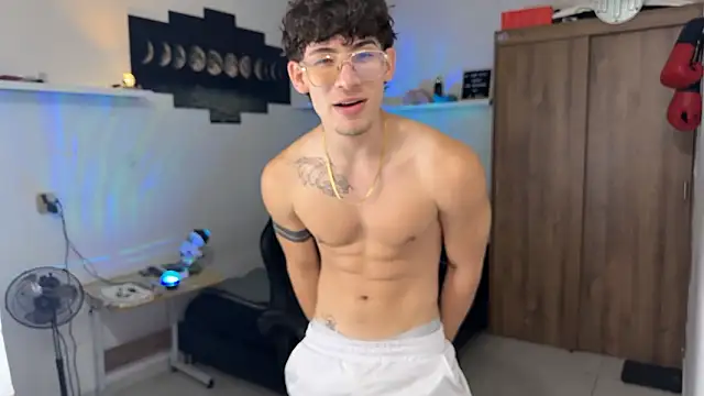 Kisan Smith online show from 02.17.26