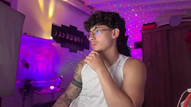 Kisan Smith online show from 04.23.26