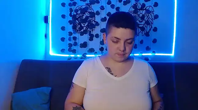 aron lettone01 online show from 02.05.25