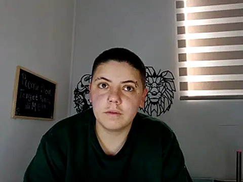 aron lettone01 online show from 10.23.25