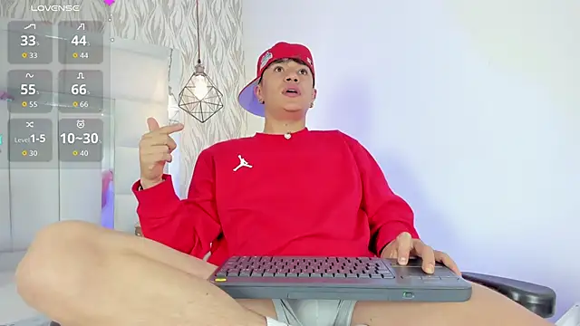 Snapshot of 1m_Joel chatting on 10.06.25 1m Joel online show from 10.06.25