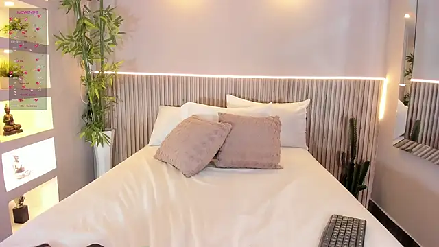 EmmilyCollson online show from 10.12.25